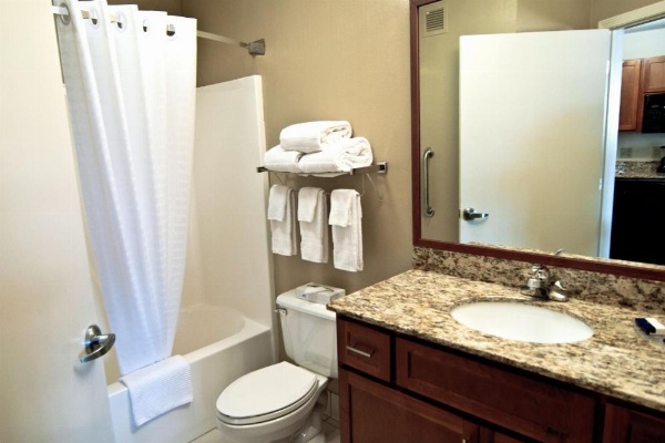 Candlewood Suites Salina image 13